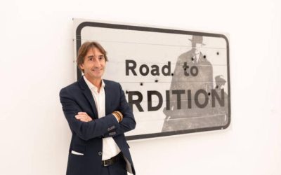 ‘Las señales de Ceda el Paso, Prohibido y Stop son arte en el Museo de la Ciudad.’ (Las Provincias)