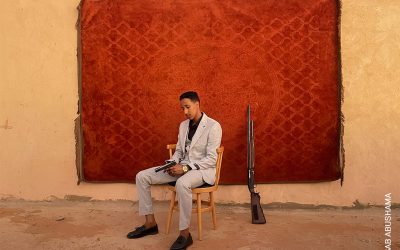 ‘World Press Photo València se arma de imágenes para dignificar el fotoperiodismo y contra el belicismo rampante.’ (Makma)